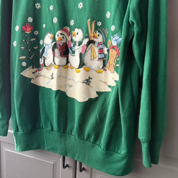 Nutcracker Vintage Holiday Penguin Snow Day Turtle Neck Sweatshirt, Green, M - Picture 5 of 10